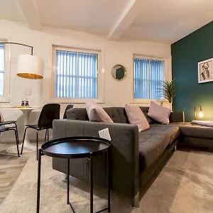 https://stylish-maisonette-newcastle-pass-the-keys.hotels-newcastle-upon-tyne.com