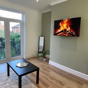https://modern-two-bedroom-house-in-newcastle-free-parking.hotels-newcastle-upon-tyne.com